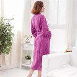 Femme Mauve Peignoir